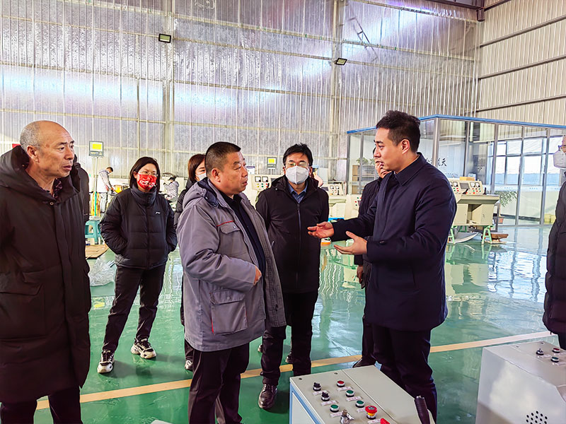 1676337752692166.jpg 關(guān)越區(qū)長(zhǎng)在雙民公司調(diào)研4.jpg